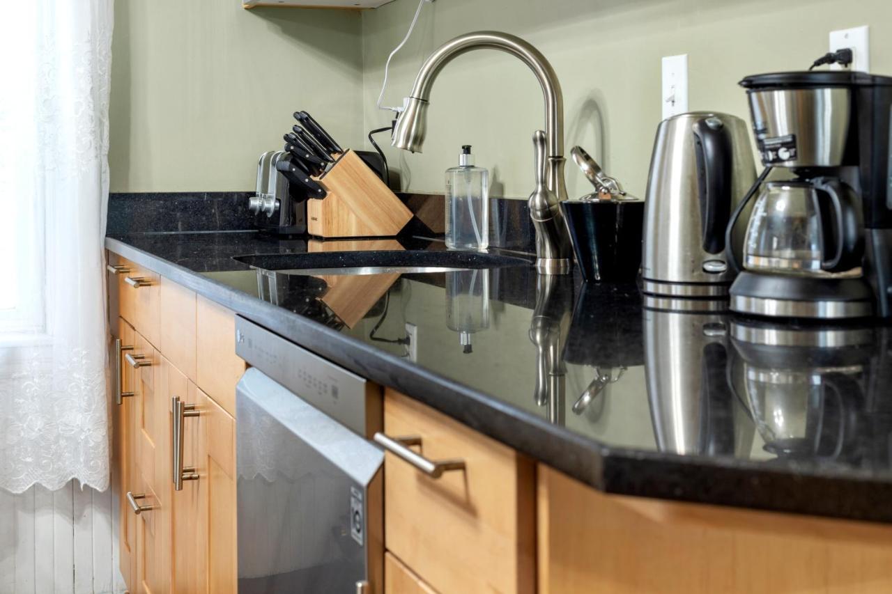 Bright & Spacious 2Br Apartment, Mins From Downtown Boston, Parking Exterior foto